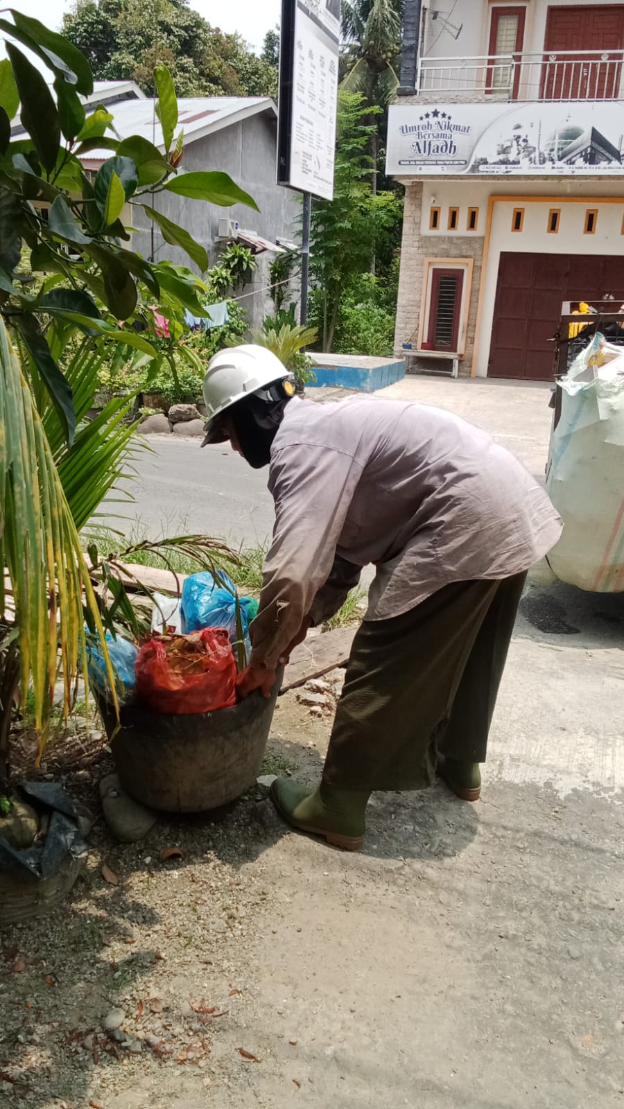 kgiatan pakde sahrul